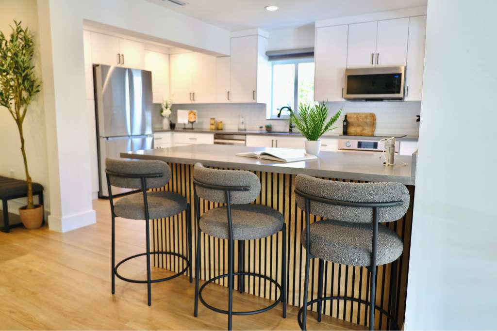 staging services city